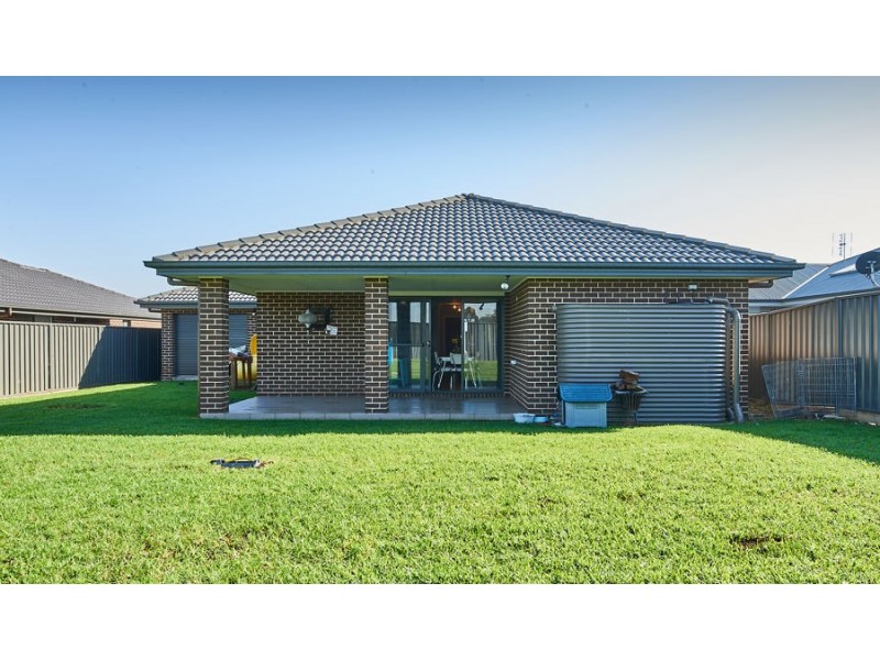 8 Osprey Road, South Nowra NSW 2541