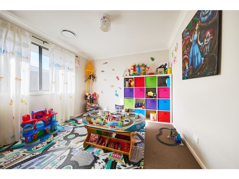 8 Osprey Road, South Nowra NSW 2541