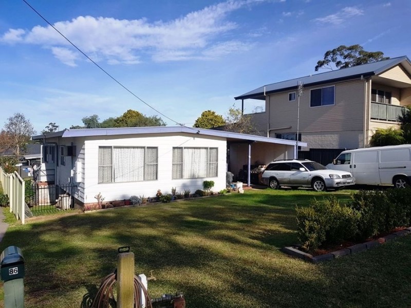 88 West Birrilley St, Bomaderry NSW 2541