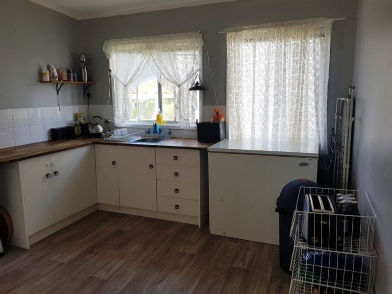 88 West Birrilley St, Bomaderry NSW 2541
