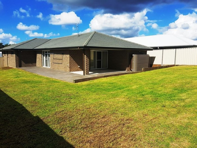 51 Basil St, Worrigee NSW 2540