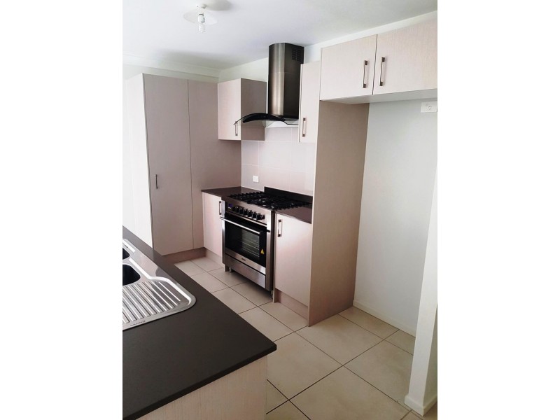 51 Basil St, Worrigee NSW 2540