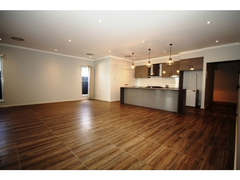 77 Summercloud Crescent, Vincentia NSW 2540