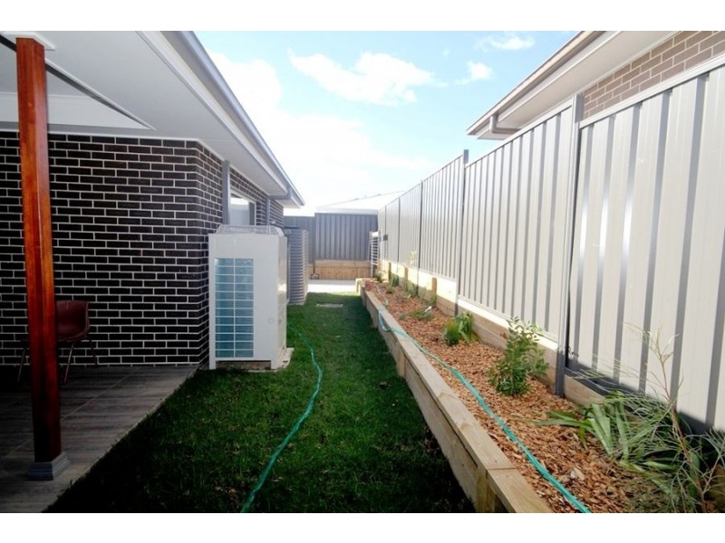 77 Summercloud Crescent, Vincentia NSW 2540