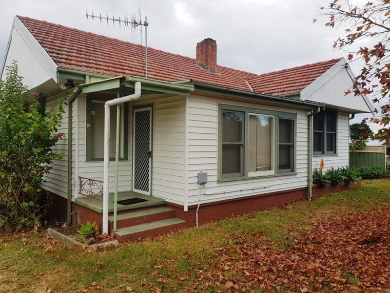 10 Dalwah Street, Bomaderry NSW 2541