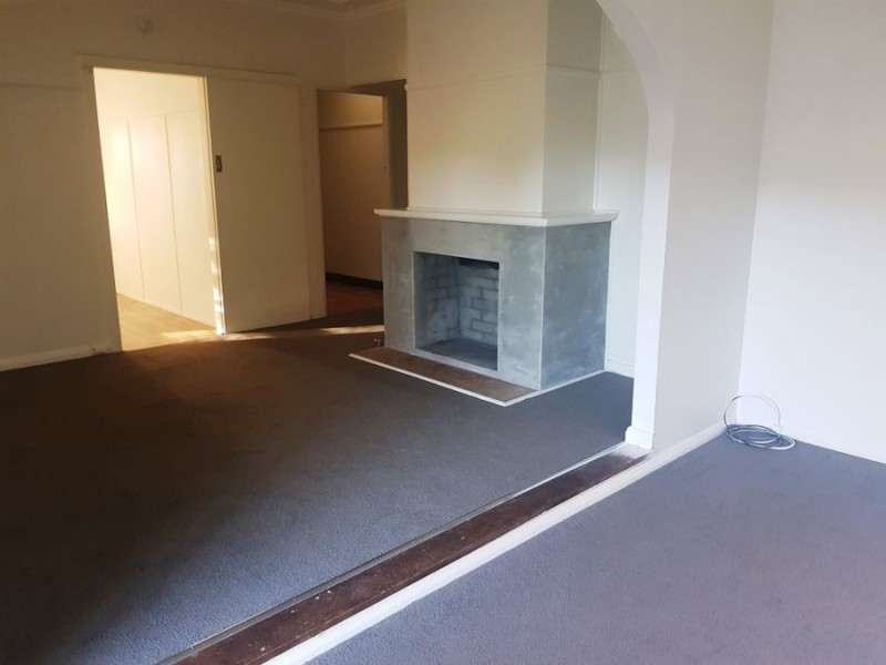 10 Dalwah Street, Bomaderry NSW 2541