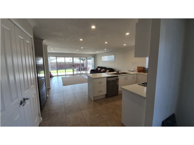 4 Evergreen Place, South Nowra NSW 2541