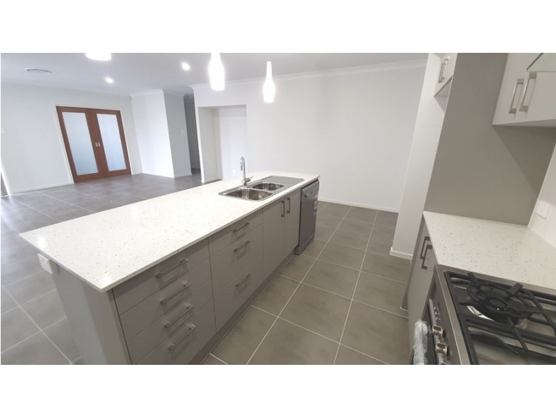 26 Patonga St, Nowra NSW 2541