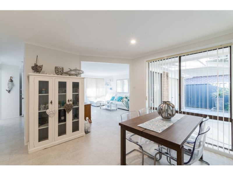 208 Walmer Avenue, Sanctuary Point NSW 2540