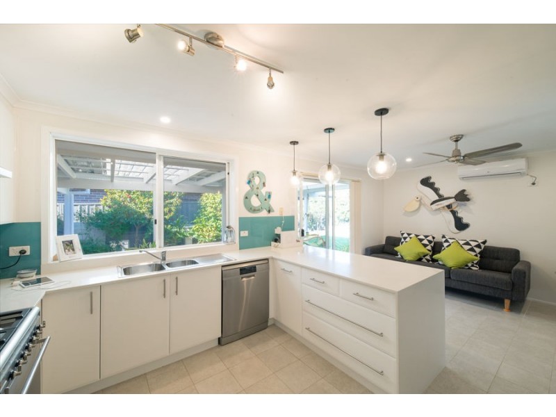 208 Walmer Avenue, Sanctuary Point NSW 2540