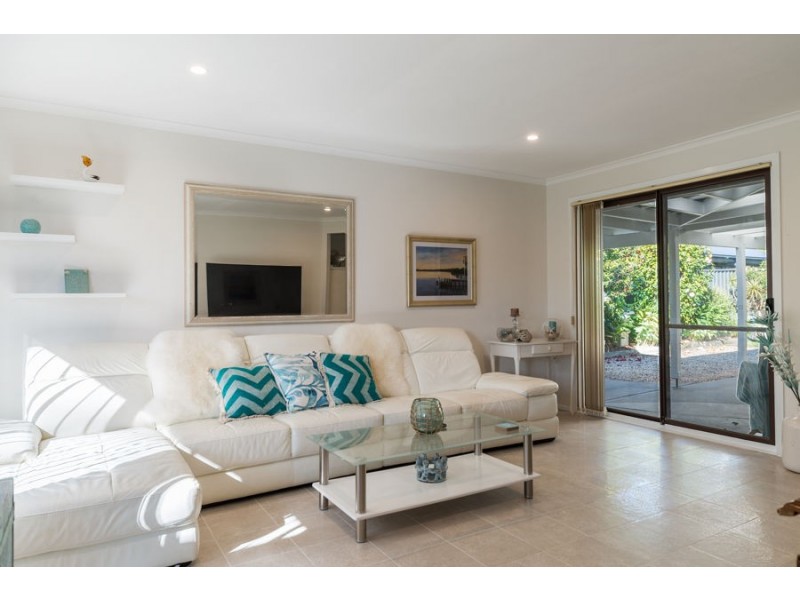 208 Walmer Avenue, Sanctuary Point NSW 2540