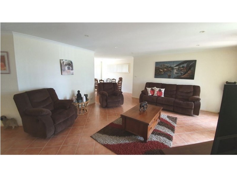 195 Sanctuary Point Road, Sanctuary Point NSW 2540