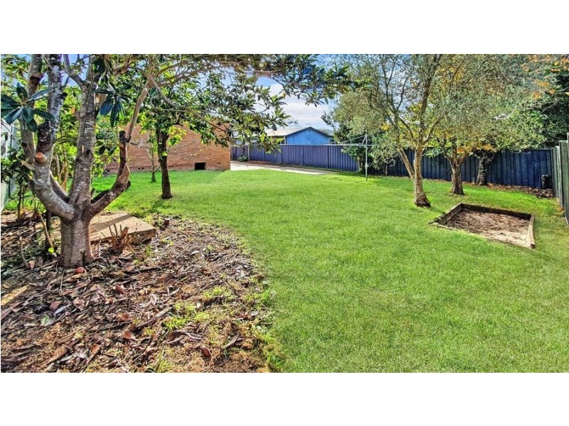 14 John Street, Basin View NSW 2540