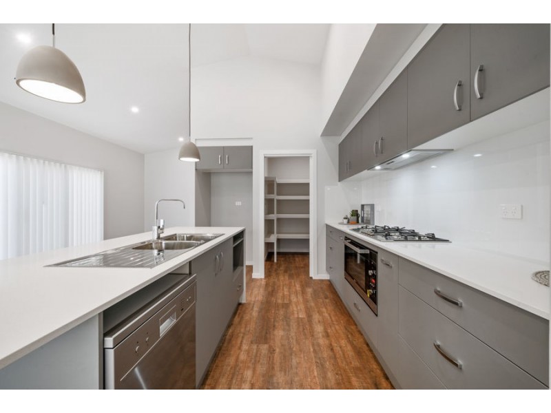 10 Clifton Street, Sanctuary Point NSW 2540