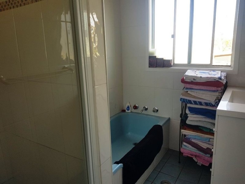 88 West Birrilley Street, Bomaderry NSW 2541