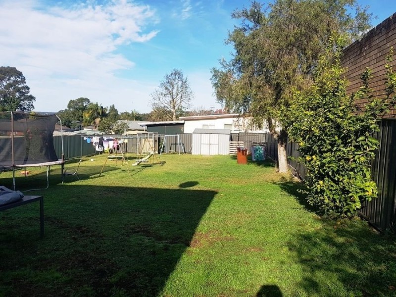 88 West Birrilley Street, Bomaderry NSW 2541
