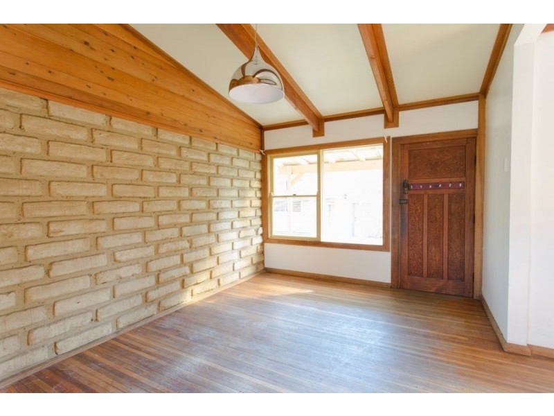 33 Winn Avenue, Basin View NSW 2540