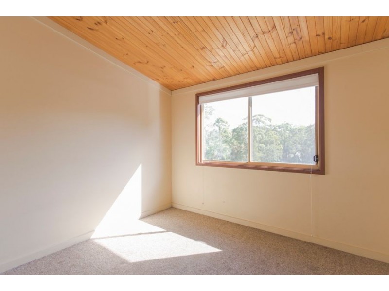 33 Winn Avenue, Basin View NSW 2540