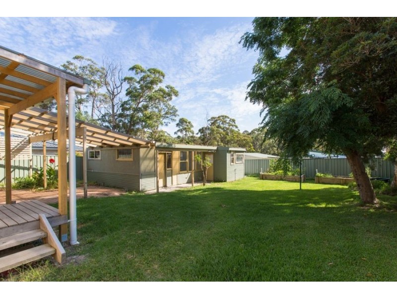 33 Winn Avenue, Basin View NSW 2540