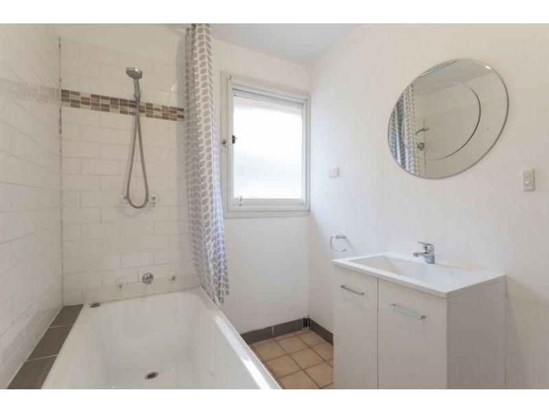 235 Kinghorne Street, Nowra NSW 2541