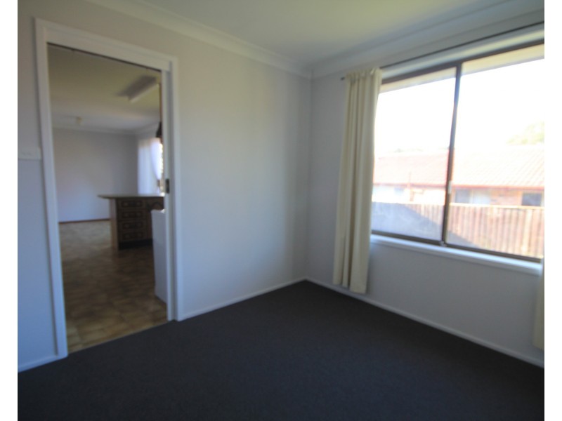 12 Gunyuma Crescent, North Nowra NSW 2541