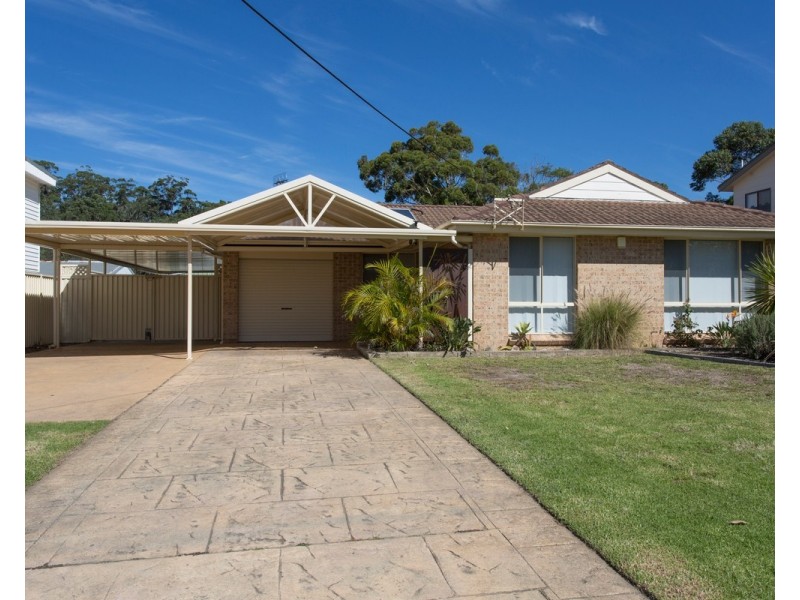 12 Riviera Avenue, Sussex Inlet NSW 2540