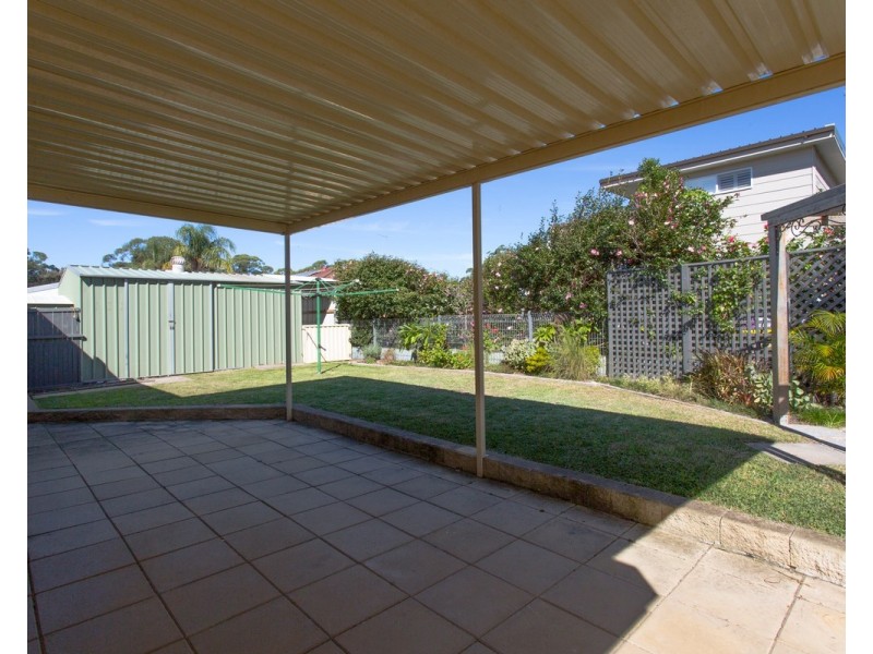 12 Riviera Avenue, Sussex Inlet NSW 2540