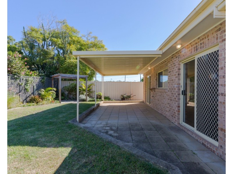 12 Riviera Avenue, Sussex Inlet NSW 2540