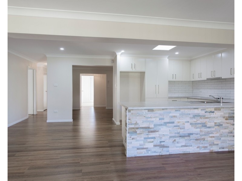 12 Riviera Avenue, Sussex Inlet NSW 2540