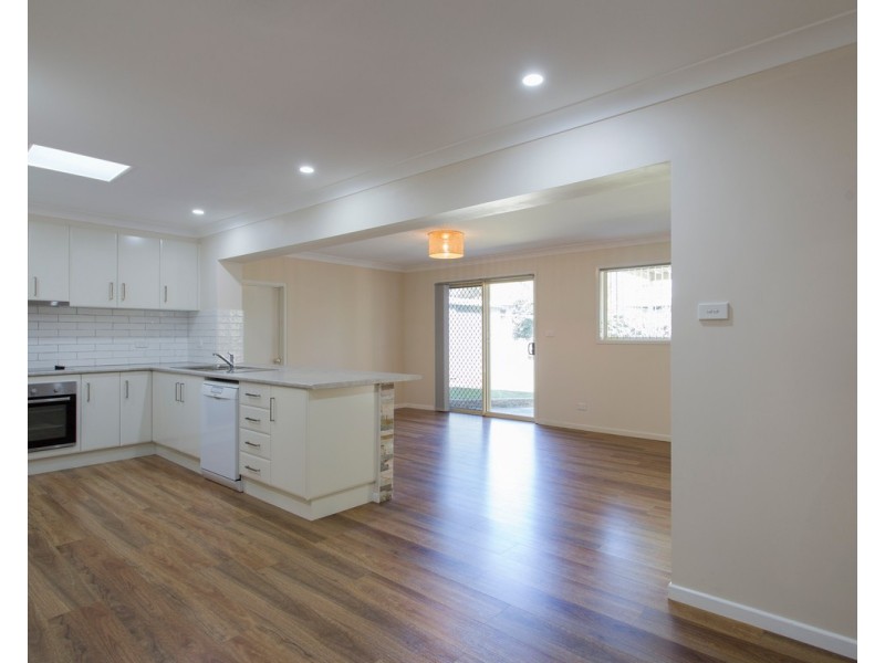 12 Riviera Avenue, Sussex Inlet NSW 2540