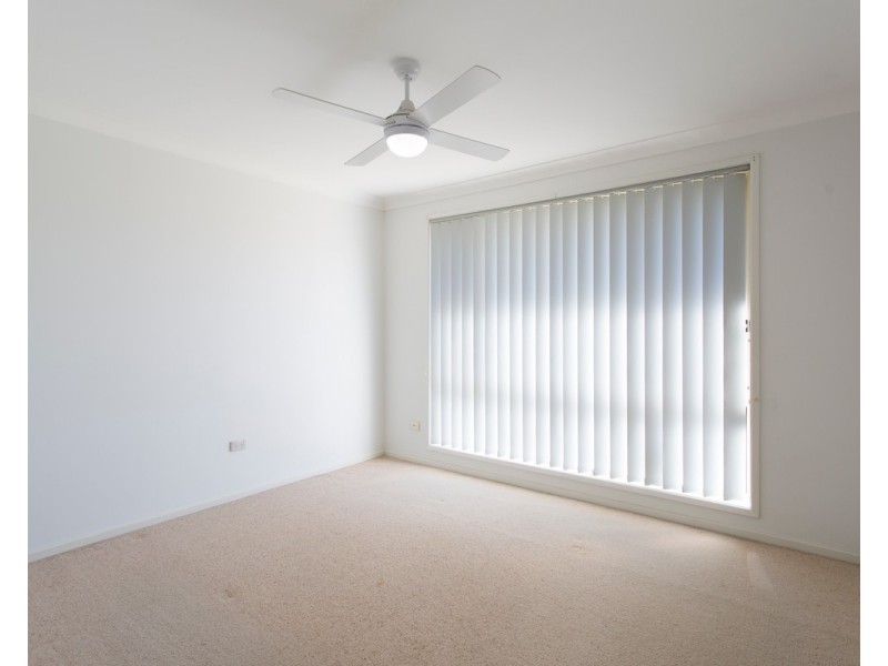 12 Riviera Avenue, Sussex Inlet NSW 2540