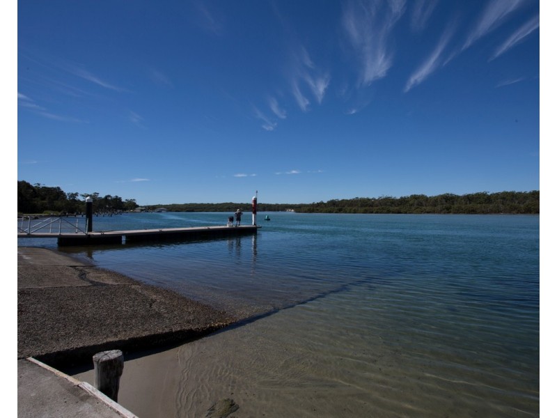 12 Riviera Avenue, Sussex Inlet NSW 2540