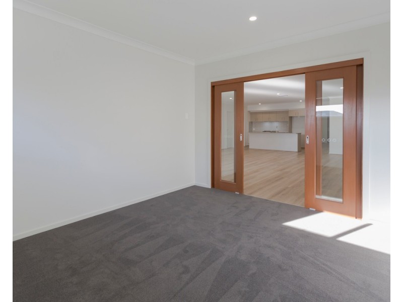 70 Caladenia Crescent, South Nowra NSW 2541