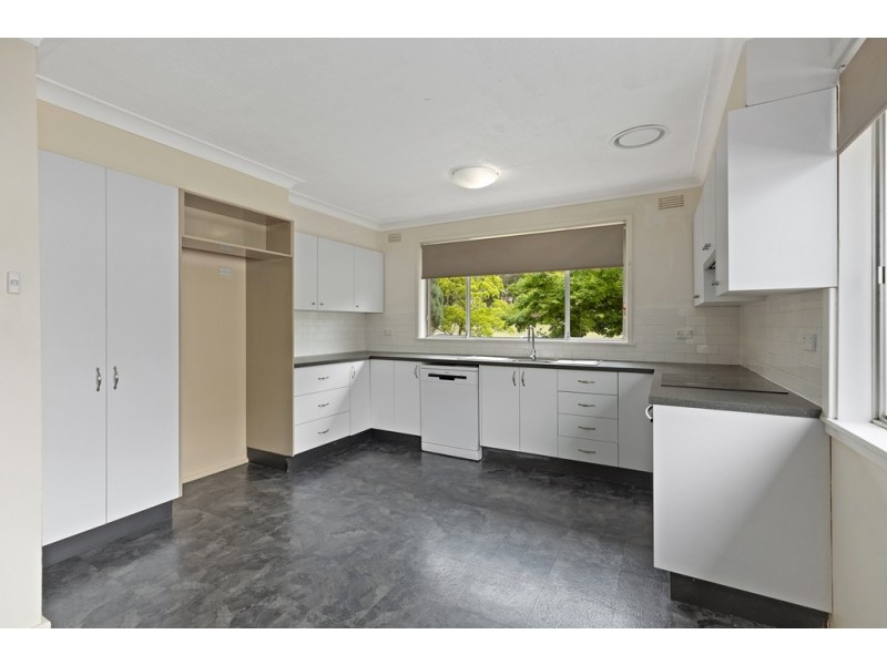 8 West Street, Nowra NSW 2541