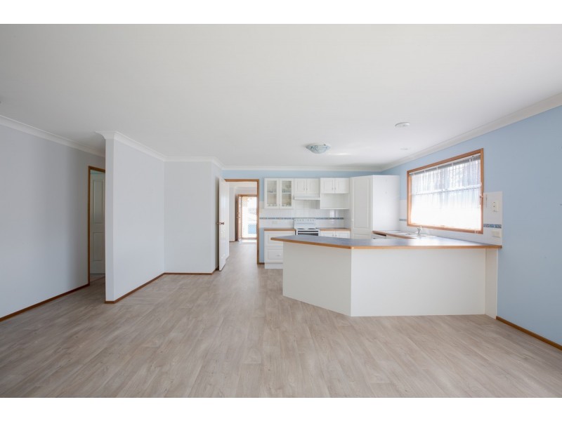 31 Basin View Parade, Basin View NSW 2540