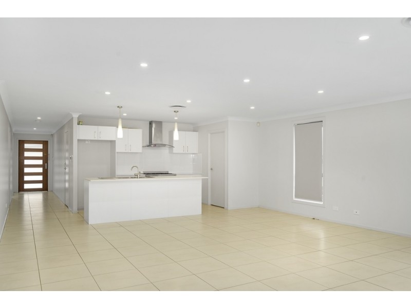 17 Jindalee Crescent, Nowra NSW 2541