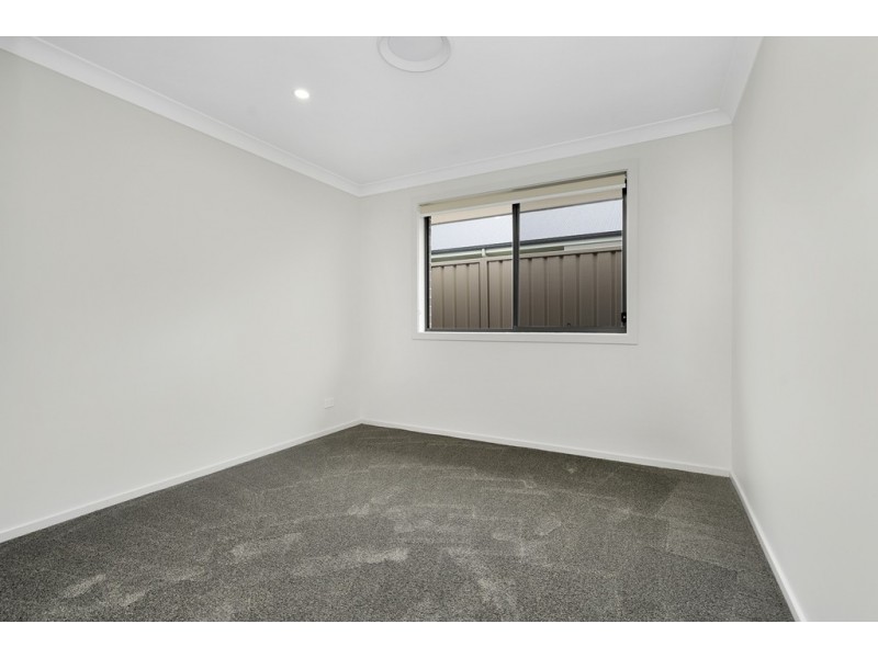 17 Jindalee Crescent, Nowra NSW 2541