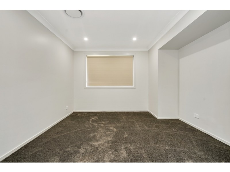 17 Jindalee Crescent, Nowra NSW 2541