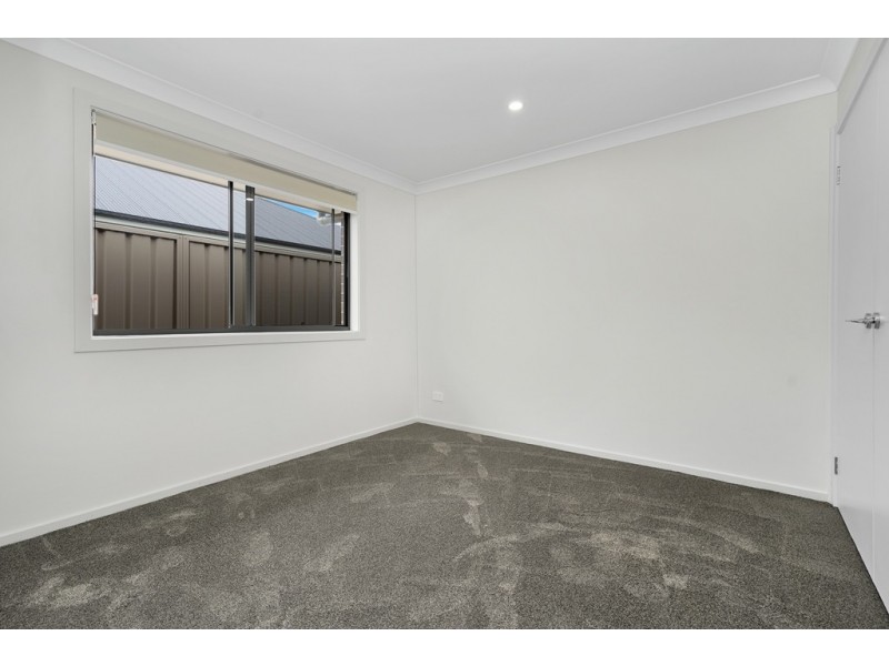 17 Jindalee Crescent, Nowra NSW 2541