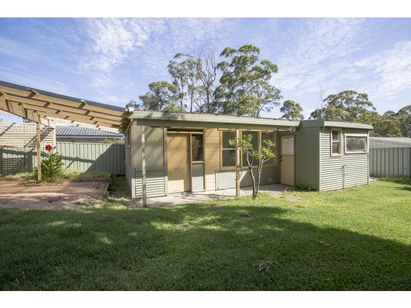 33 Winn Avenue, Basin View NSW 2540