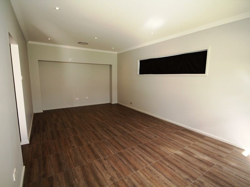 77 Summercloud Crescent, Vincentia NSW 2540