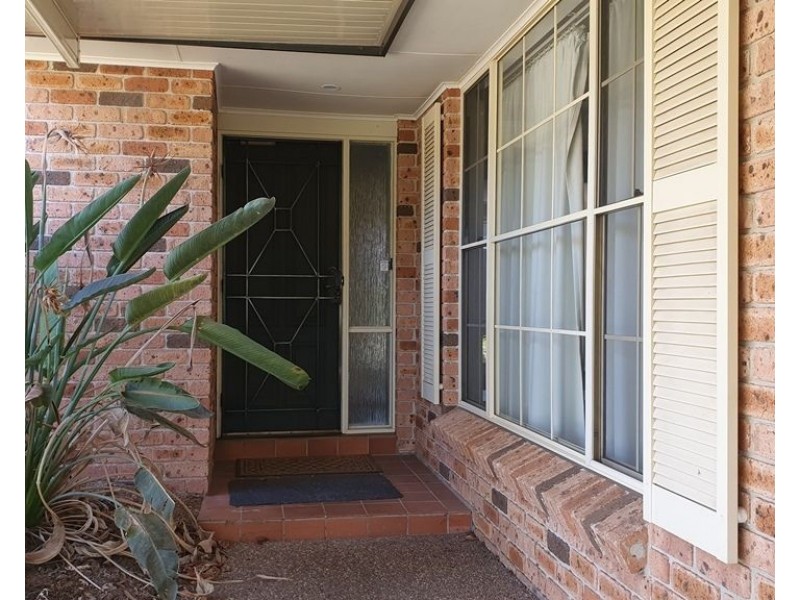 10 Gunyuma Crescent, North Nowra NSW 2541