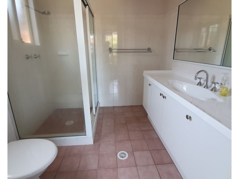 10 Gunyuma Crescent, North Nowra NSW 2541