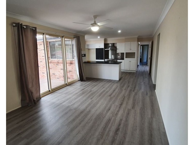 10 Gunyuma Crescent, North Nowra NSW 2541