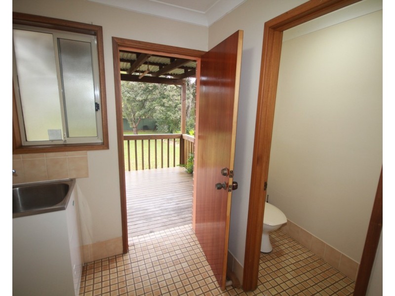 16 Crest Avenue, North Nowra NSW 2541