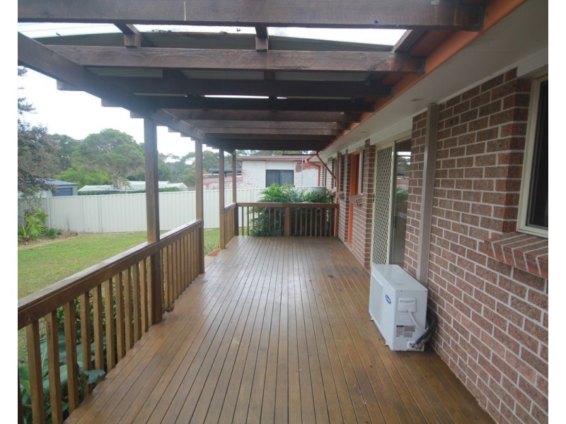 16 Crest Avenue, North Nowra NSW 2541