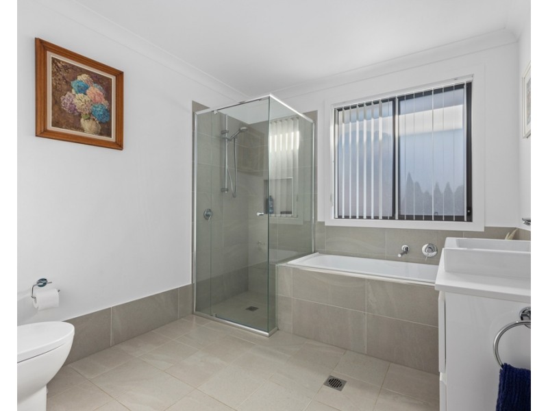 28a BEXHILL AVENUE, Sussex Inlet NSW 2540