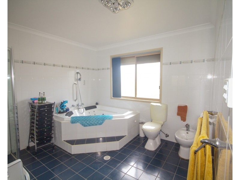 24 FLAMINGO AVENUE, Sanctuary Point NSW 2540