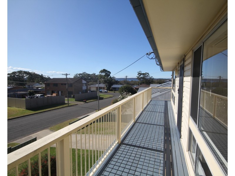 11 Coral Court, Sussex Inlet NSW 2540