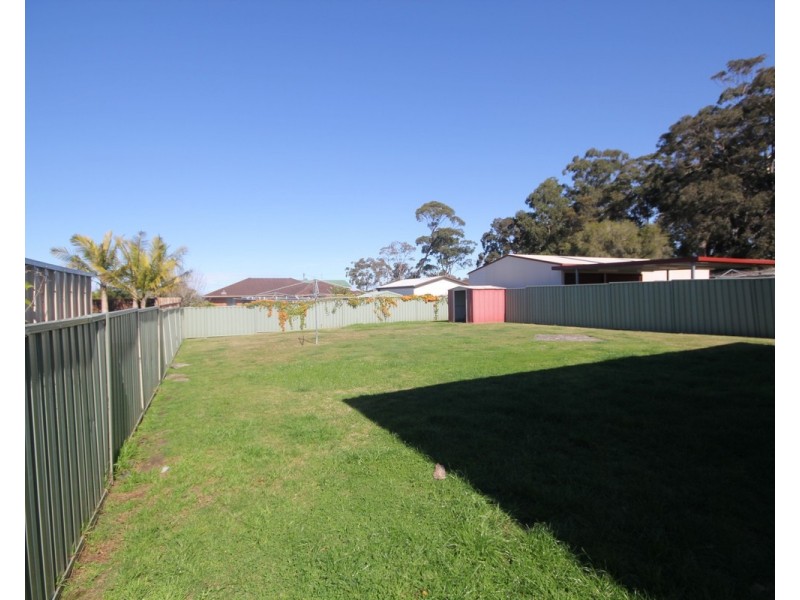 11 Coral Court, Sussex Inlet NSW 2540